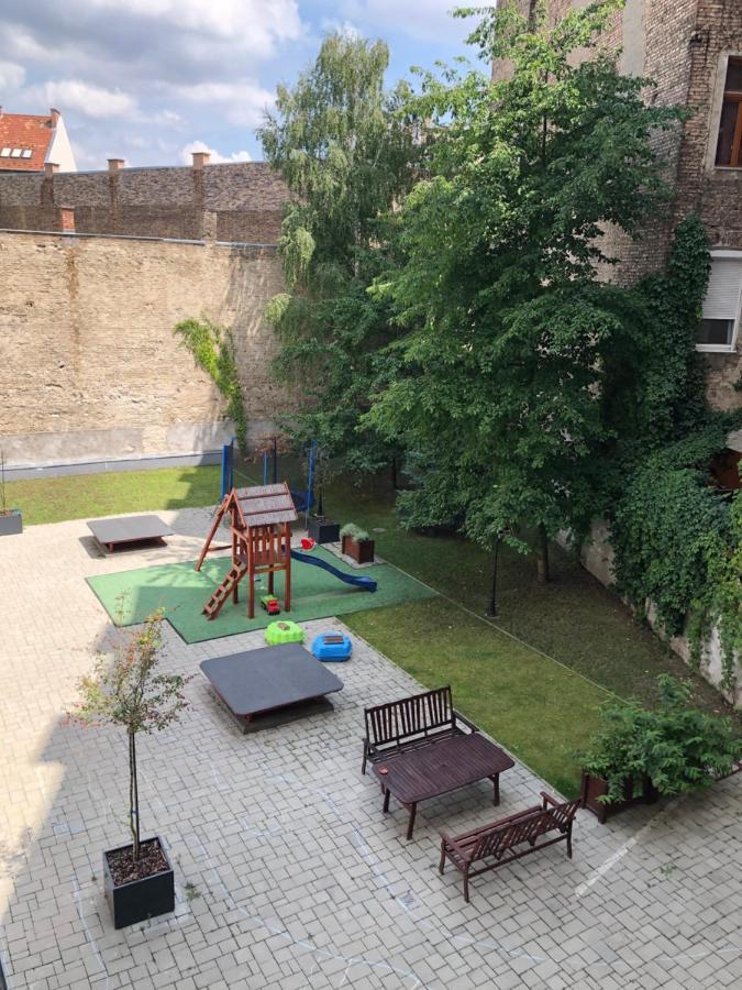 Large Apartment With Garage And Terrace Βουδαπέστη Εξωτερικό φωτογραφία